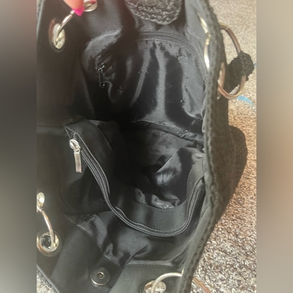 5/$25 Chunky knit crocheted black purse with silver hardware - Picture 5 of 9